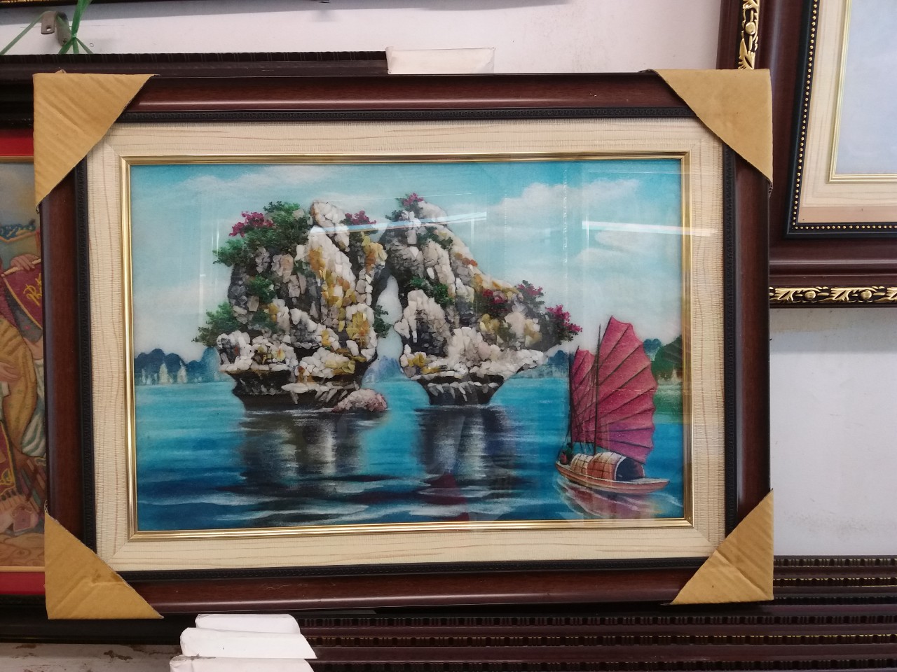 Tranh đá quý làm quà tặng