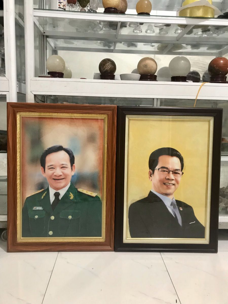 Tranh đá quý làm quà tặng