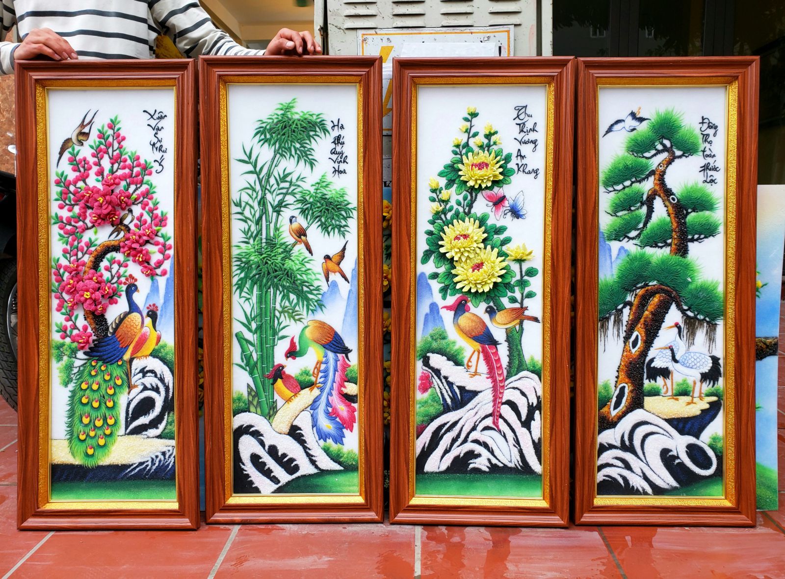 Tranh đá quý tứ quý