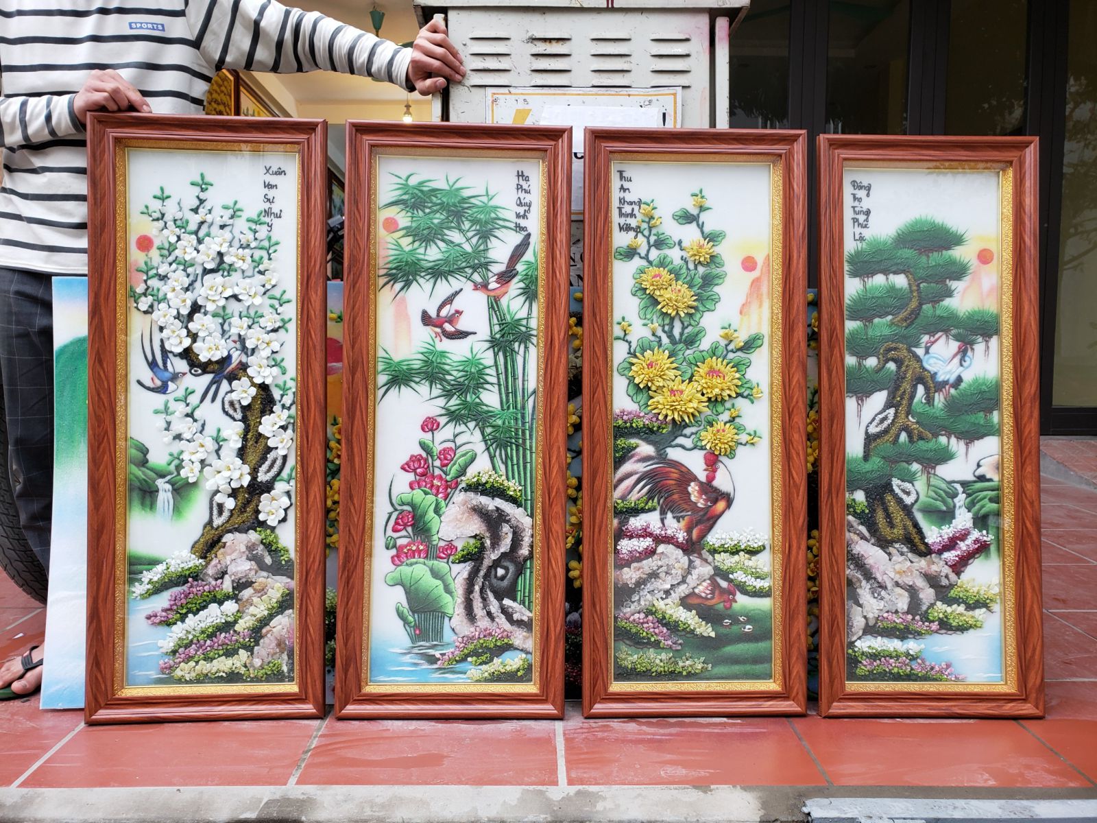 Tranh đá quý tứ quý