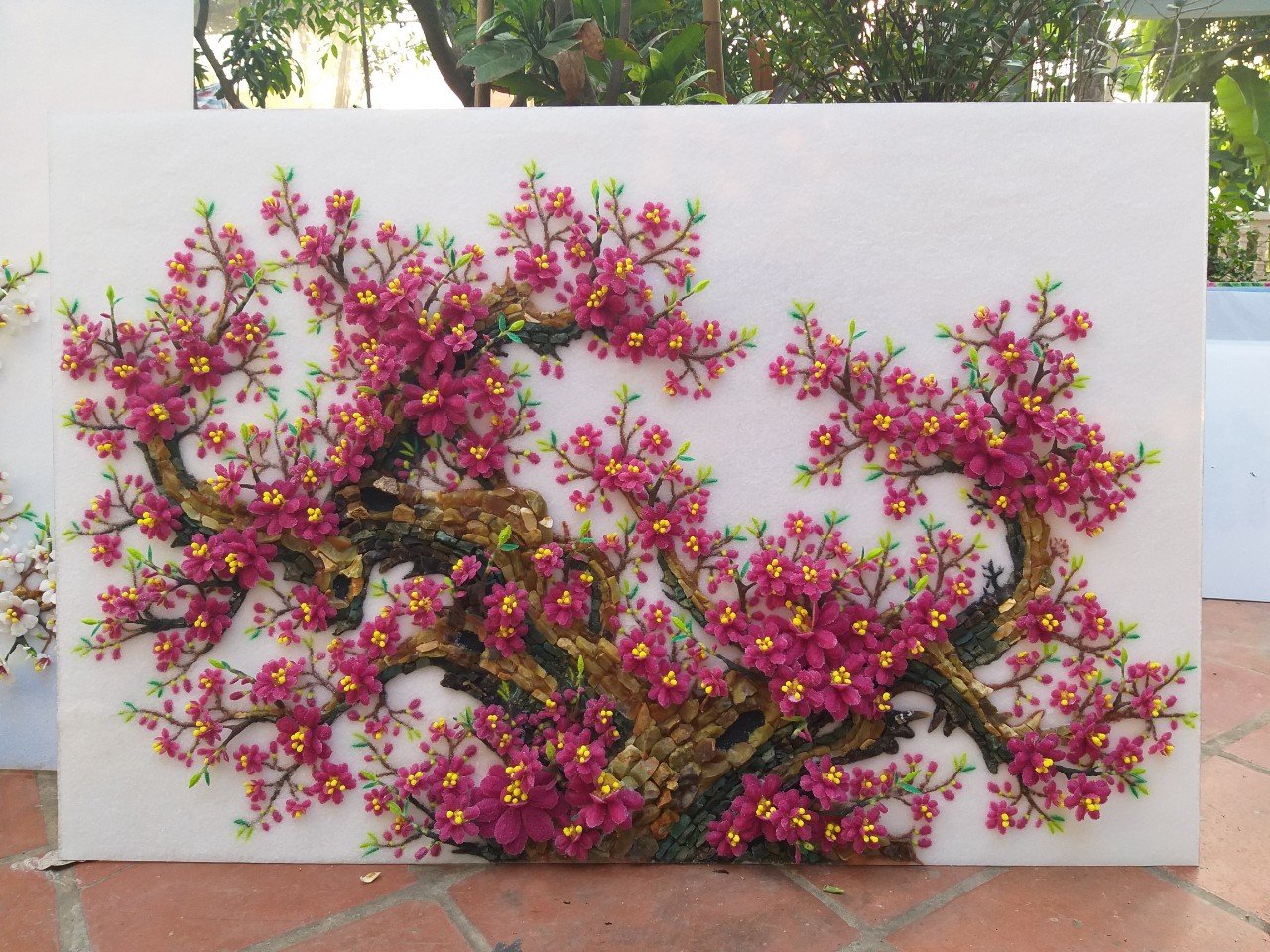 Tranh đá quý hoa đào thế chữ Tâm