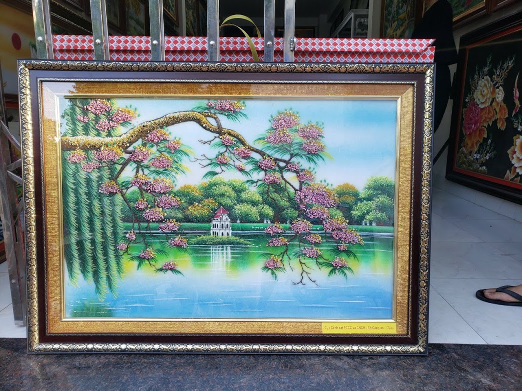 tranh hồ gươm giá rẻ